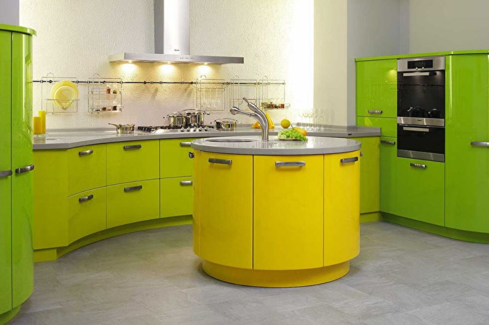 Зелено-желтая «солнечная» кухня
